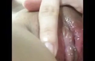 XXX ఒక అమ్మాయి banged మంచం మీద
