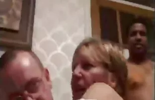 XXX ప్రజలు fart Fucks సెక్సీ slaku పెద్ధ రొమ్ములు