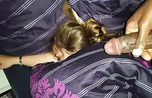 XXX వెలిగించి Blowjob కోసం కొత్త అందమైన ఉద్యోగి