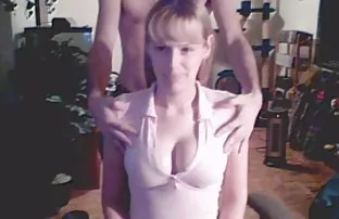 XXX మనిషి cums on ముఖం ఆకర్షణీయంగా ప్రియురాలు