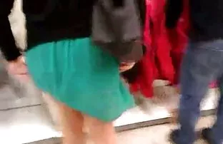 XXX హార్డ్ బానిసత్వం ఆధిపత్యాన్ని అణచివేత మరియు క్రూరత్వం మరియు ముఠా బ్యాంగ్ తో ఒక నల్ల పసికందు