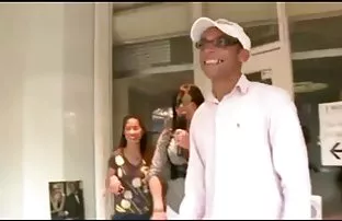 XXX ముధీరిన సెక్స్ తో ఒక నల్లటి జుట్టు గల స్త్రీని మొదటి వ్యక్తి