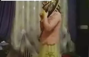 XXX సైనిక బ్లాండ్ నల్లటి జుట్టు గల స్త్రీని ద్వారా కారు వుడ్స్