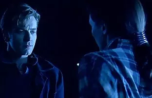 XXX ఇబ్బంది పెట్టాడు మధ్య రొమ్ములు రాగి జుట్టు అందం