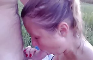 XXX సెక్సీ ప్రేమికుడు నుండి ధెంగడమ్ రెండు cuties మారుతుంది వారి వేడి రంధ్రాలు