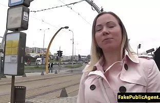 XXX యువ తిరిగేవాడు బయటకు వచ్చింది రంధ్రం తన ఇంటి యజమానురాలు మరియు propihnul మొడ్ఢ, ముడ్డి