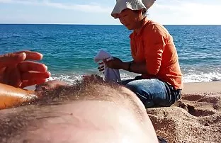 XXX Bespectacled రాగి french చించి తన నల్ల కర్ర