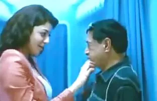 XXX 18 ఏళ్ల అమ్మాయి గై Fucks పుస్సీ మరియు గాడిద