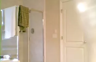 XXX రష్యన్ మర్దన Fucks మరియు cums on her mouth