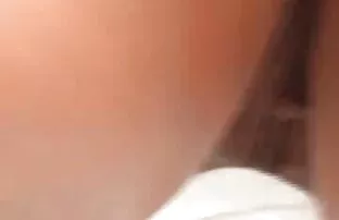 XXX రష్యన్ ఇంటిలో తయారు పోర్న్ తో యువ ఆకర్షణీయమైన అమ్మాయి.