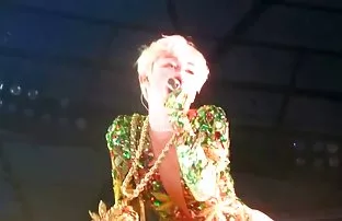 XXX హాట్ మరో తల్లి ఆమె సవతి మరియు అతని స్నేహితురాలు