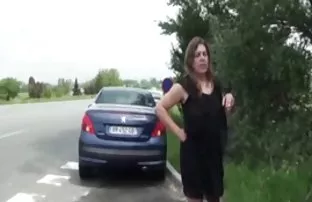 XXX ప్రవహించే ఆడవారు నటన వరకు వారి రంధ్రాలు ఏ దూర్చు సెక్స్ బొమ్మలు