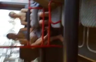 XXX ఇంట్లో తయారు ముధీరిన సెక్స్ లో సోఫా నల్లటి జుట్టు గల స్త్రీని