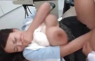 XXX యువ విద్యార్థులు నిమగ్నమై వేడి సెక్స్