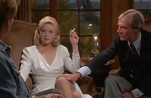 XXX అందమైన రష్యన్ తిరుగుబోతు క్రూరత్వం గొరుగుట వచ్చింది పూకు