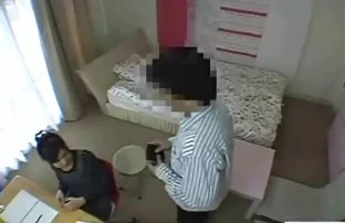 XXX Shalovlivaya chick gets a సముద్ర వీర్యం ఆమె నోరు