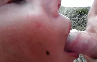 XXX రష్యన్ కంపెనీ తో సెక్సీ అమ్మాయిలు ఆరుబయట