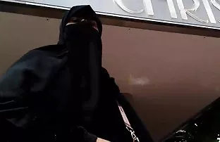 XXX నోబెల్ నిపుల్ spreads her legs and Masturbates ఆమె గుండు piisu